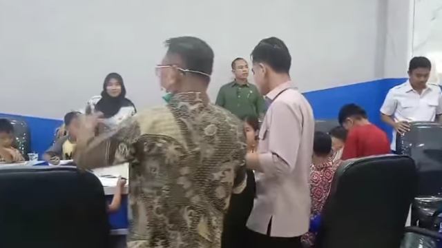 Wapres Gibran Temui Korban Pengrusakan Rumah Doa di Padang Sarai, Umat Sambut dengan Haru